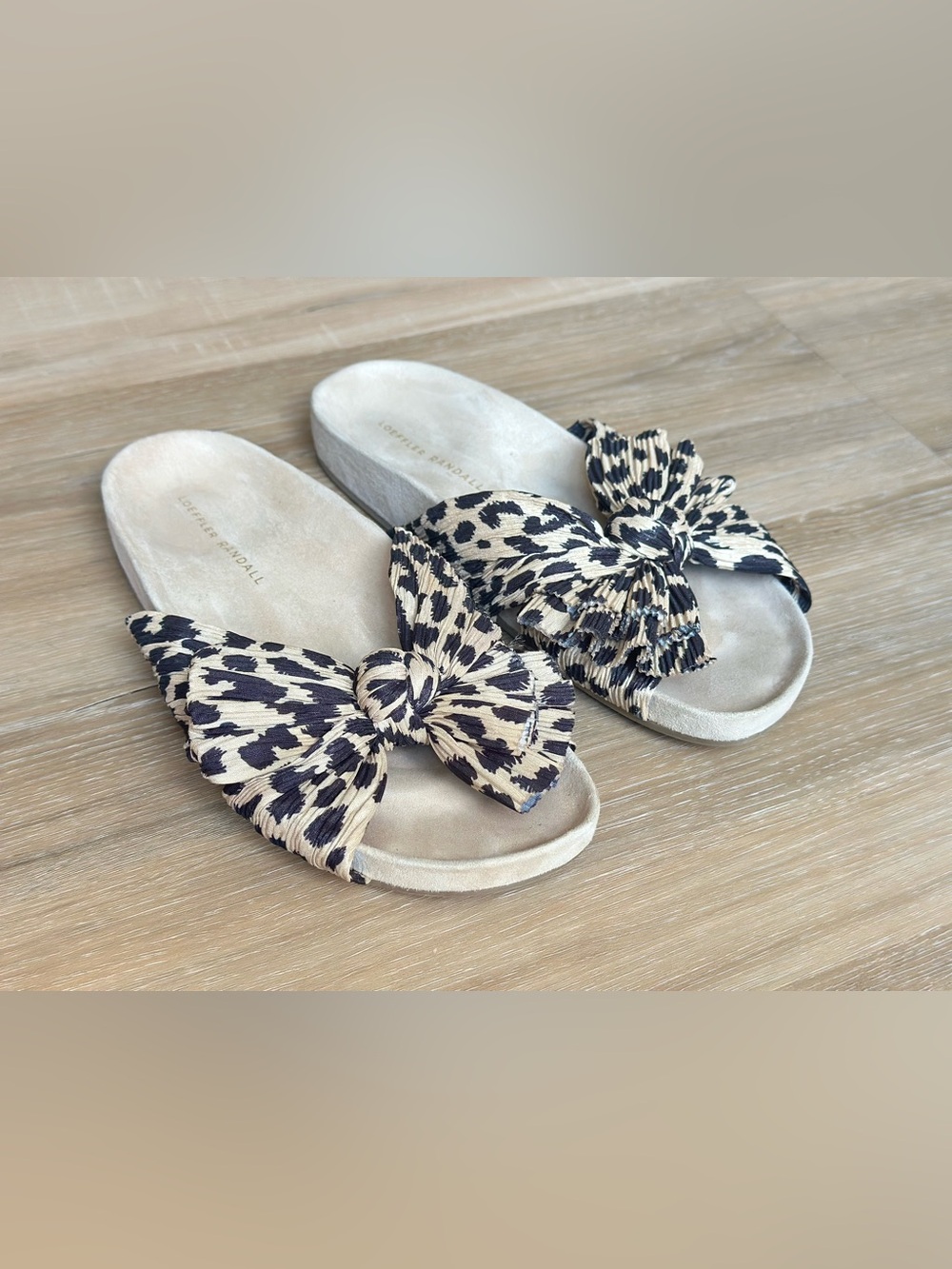 Loeffler Randall Daphne Leopard Print Pleated Bow Slide Sandals Size 7